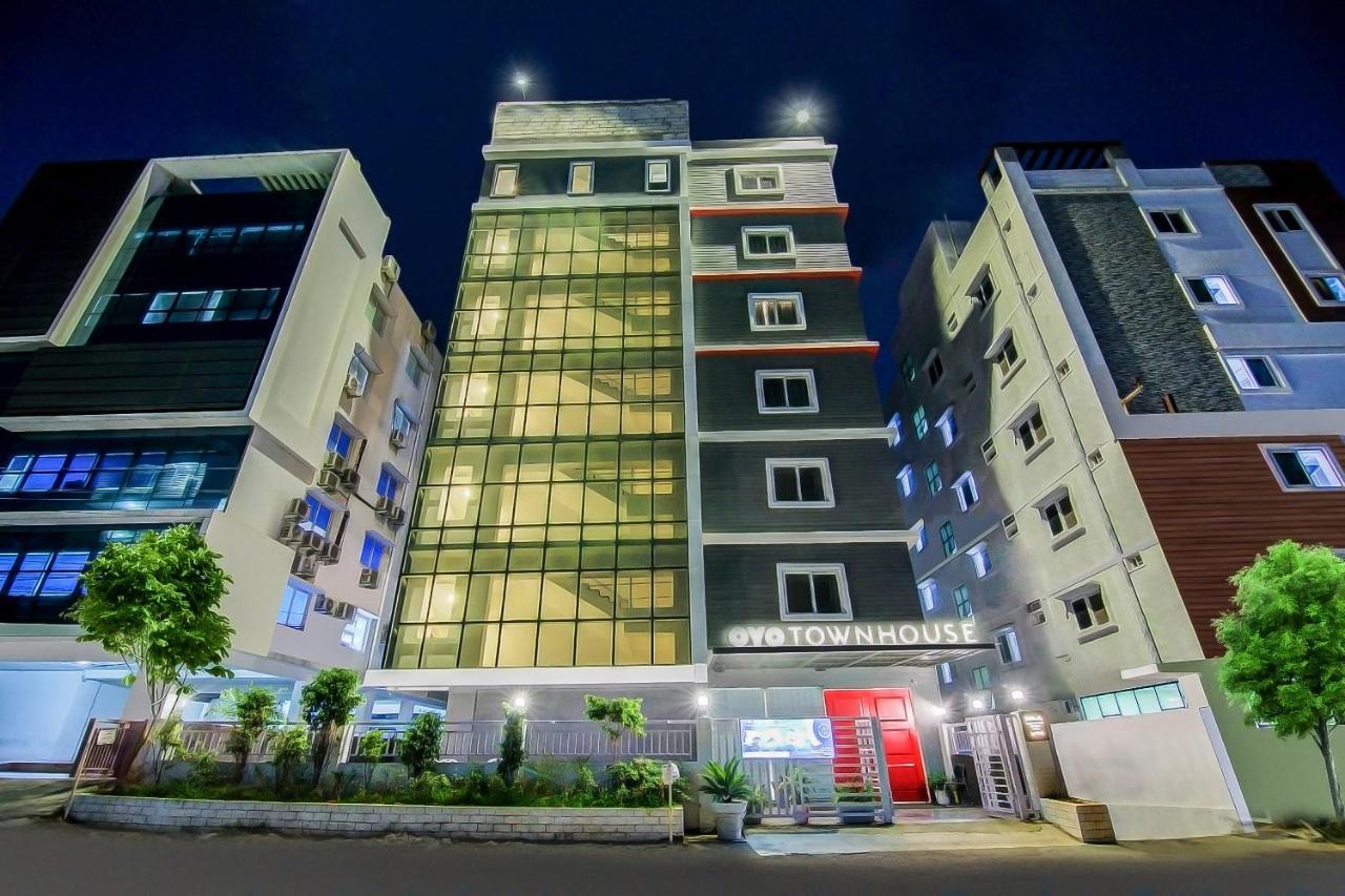 Oyo Townhouse 034 -Halcyon Hitech City Road Haïdarabad Extérieur photo