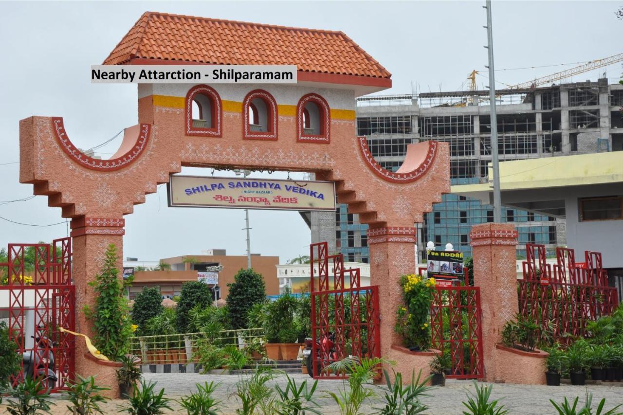 Oyo Townhouse 034 -Halcyon Hitech City Road Haïdarabad Extérieur photo