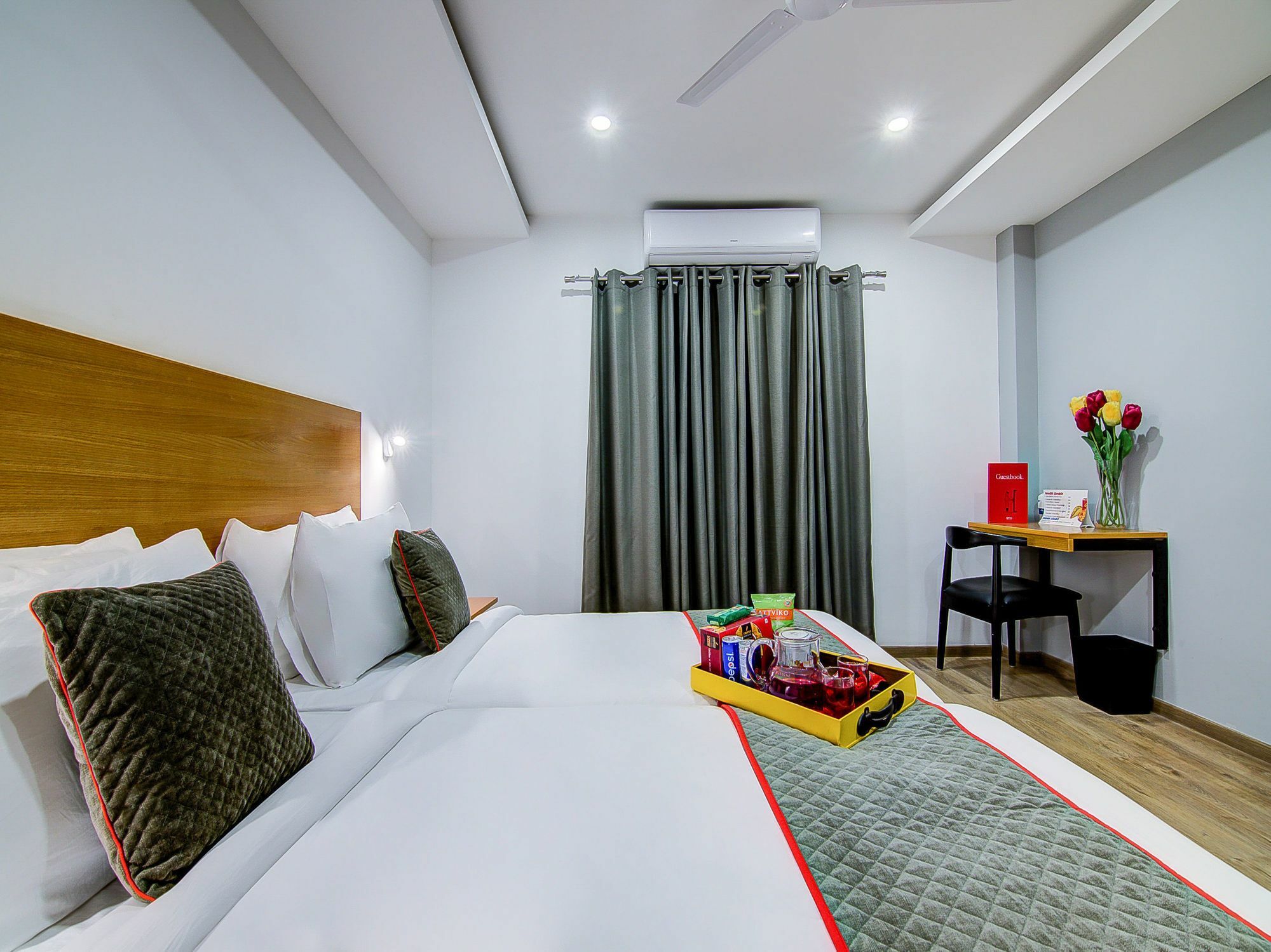 Oyo Townhouse 034 -Halcyon Hitech City Road Haïdarabad Extérieur photo